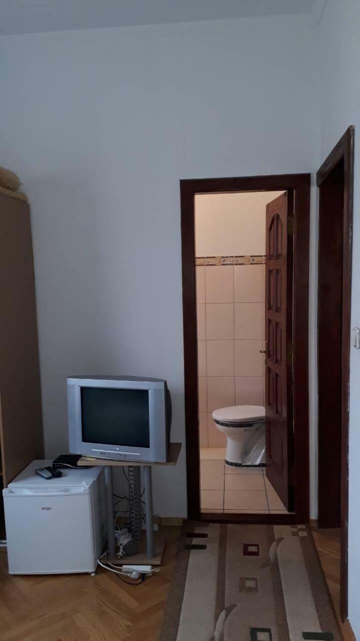 Садиба У Крайлюків Yaremche Ngoại thất bức ảnh