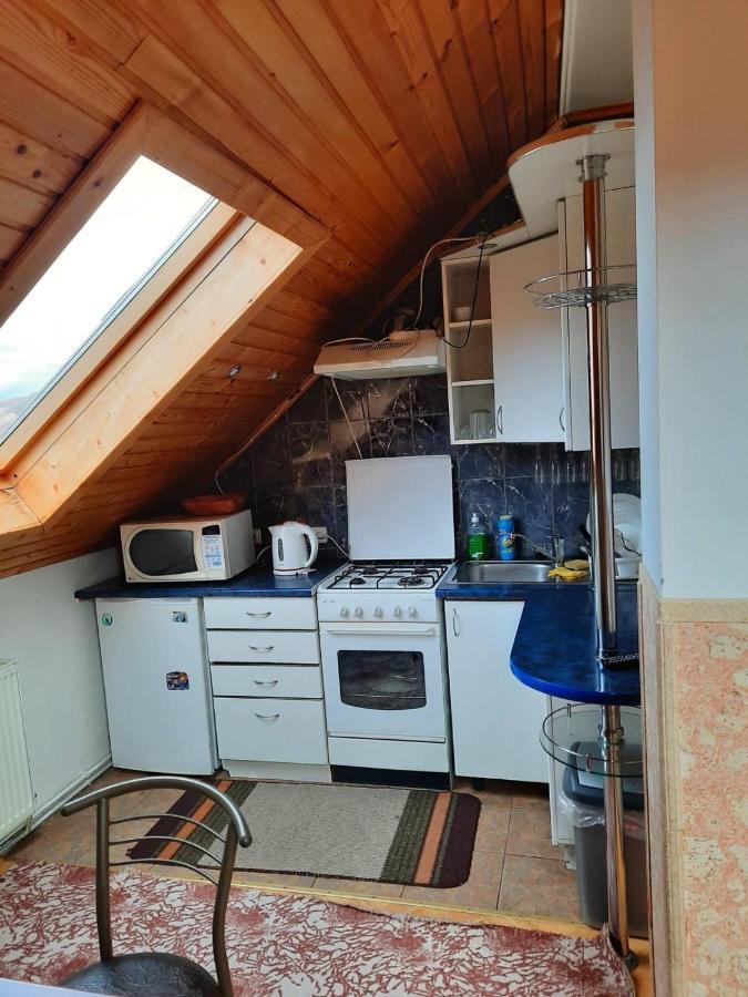 Садиба У Крайлюків Yaremche Ngoại thất bức ảnh